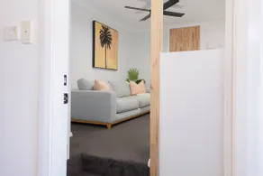 Hilltop Cosy Abode - Image 5