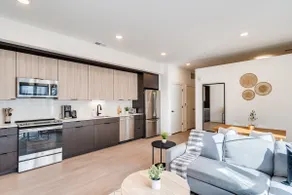 Downtown Walkable 1 Bed Apt - Image 3