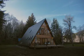 Twilight A-Frame in Forks With Sauna & Hot-tub - Image 2