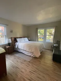 Home away from home! 6bd, 2ba near downtown Salem. - Image 4