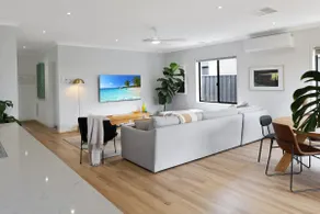 Waves & Moore; Sleeps 8, Family friendly, spacious - Image 3