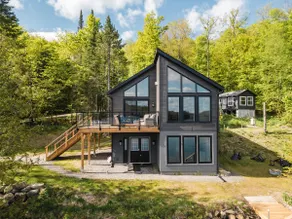Muskoka Retreat on Bay Lake - Image 4