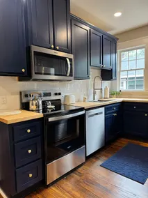 Blue’s Blissful Bungalow. In Historic Laurel - Image 2