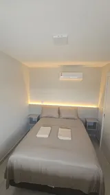 Solar Apartment: New 88m from the Beach with Garage - Image 3
