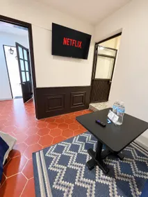 100%private•downtown•WiFi•smartTV•equipped•kitchen - Image 4