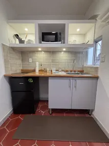 100%private•downtown•WiFi•smartTV•equipped•kitchen - Image 2