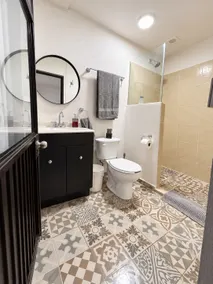 100%private•downtown•WiFi•smartTV•equipped•kitchen - Image 3