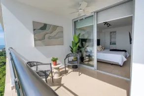 Beachfront 1BR Condo • High Floor • Nice Views - Image 2