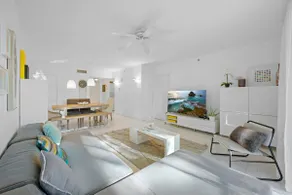 Oceanfront apartment in Surfside - Image 5