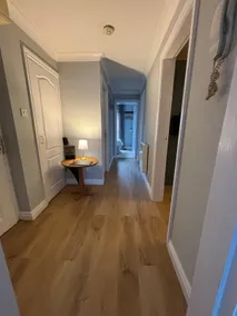 Fab apartment in city with free parking - Image 5