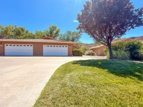 Town Home In Downtown Moab, Inomhuspool, Privat Hot Tub, Privat Backyard - Image 2