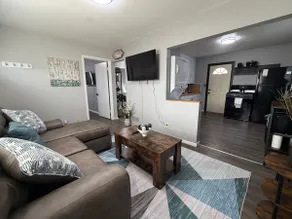 Charming entire home centrally located - Image 5