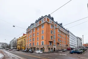 Modern Loft Steps From Linnanmäki & Kallio Church - Image 4