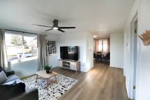 Broadway Bungalow - Image 3