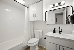 Spacious studio• Fast Wi-fi • 5M to Downtown - Image 5