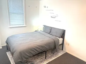 2 bedroom by train station & Dunkin’ Donuts - Image 3