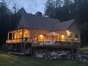 Cabin at Grafton Glen - Image 2