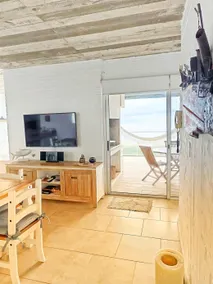 Rent an oceanfront apartment in Arachania - Image 5