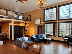 High Tide Retreat on Sparkling Lake Ontario - Image 3