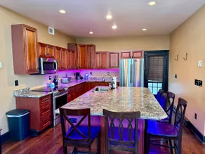 High Tide Retreat on Sparkling Lake Ontario - Image 5