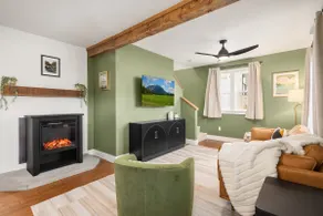 Downtown Roslyn Retreat- Barrel Sauna + EV Charger - Image 4