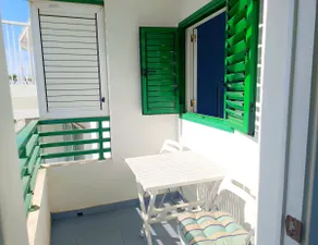 The Sea Breeze's Place. 1 minute from beach - Image 2