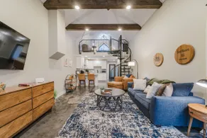 Modern Bourbon Cottage - Image 2