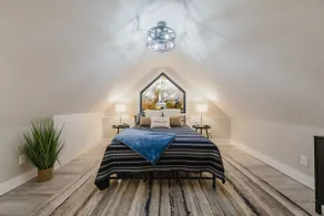 Modern Bourbon Cottage - Image 4