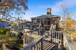 ”The Lookout” - Crocker Park Waterfront Apartment - Image 3