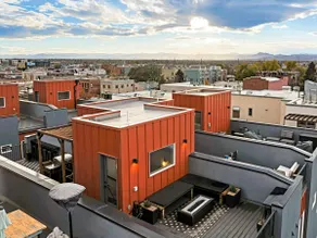 Townhouse in Santa Fe Arts District - Image 5