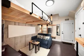 Townhouse in Santa Fe Arts District - Image 2