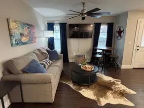 ”New Westside, retro-western cottage.” - Image 5