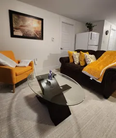 New, Elegant, Private, Quiet&Comfortable Apartment - Image 3