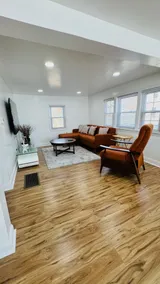 Cozy, Charming Cape Home near DC - Image 3
