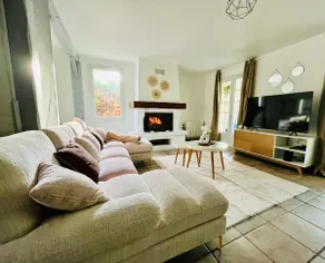 House: Jacuzzi, garden, billiards, fireplace, sports - Image 3