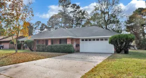 3BR/2BA Home Near Cross Lake, On Cul-de-Sac - Image 3