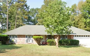 3BR/2BA Home Near Cross Lake, On Cul-de-Sac - Image 4