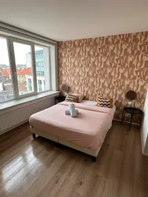 Modern 2-bedroom apartment in the center - Image 3