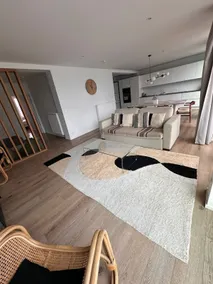 Modern 2-bedroom apartment in the center - Image 2