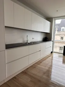 Modern 2-bedroom apartment in the center - Image 4