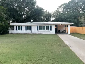 The Little Crestview Cottage - Image 2