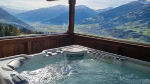 La Wurm vacation apartment with private jacuzzi - Image 2
