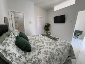 *Mi casita *Modern Private Suite. GreatLocation - Image 2