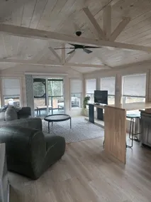 Lynx Cabin - Image 2