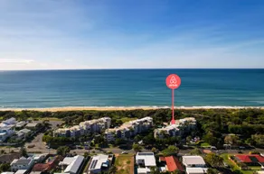 Surfside Haven | Wake to Waves - Image 5