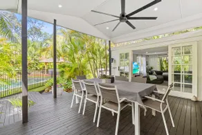 Tropical Oasis: Heated Spa, Pool & Huge Decks - Image 5