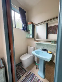 Private garden studio with outdoor shower - Image 3