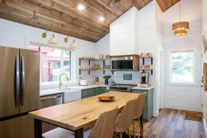 Songbird - A Fleetwood Mac Themed Creekside Cabin - Image 5