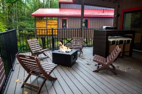 Songbird - A Fleetwood Mac Themed Creekside Cabin - Image 4