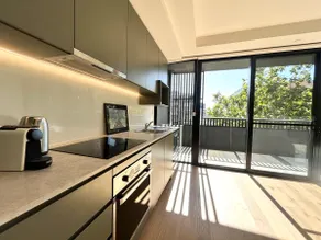 Sage Boutique Retreat | Private Balcony + Parking - Image 3